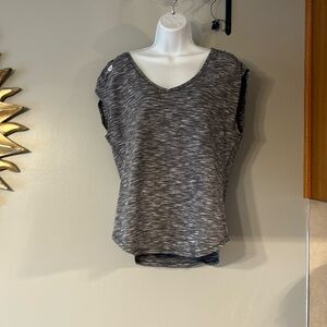 LULULEMON V NECK TEE